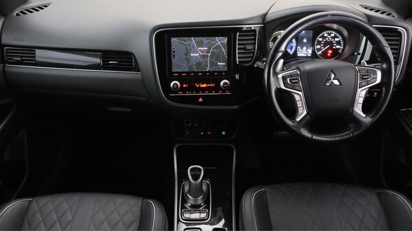 Used Mitsubishi Outlander 2020 for sale - 76179638: Photo 14