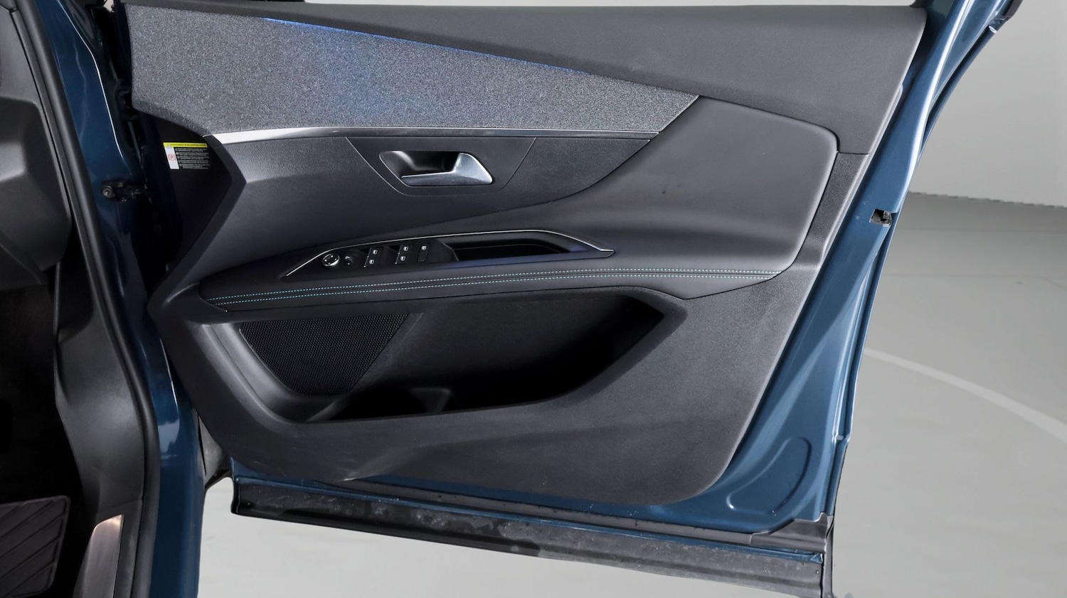 Used Peugeot 3008 2023 for sale - 78141116: Photo 15