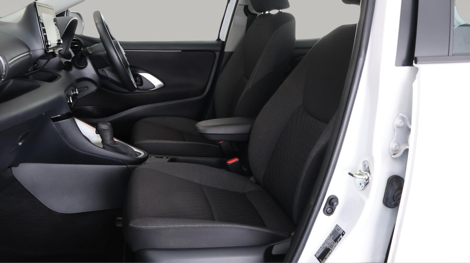 Used Toyota Yaris 2023 for sale - 76381245: Photo 13