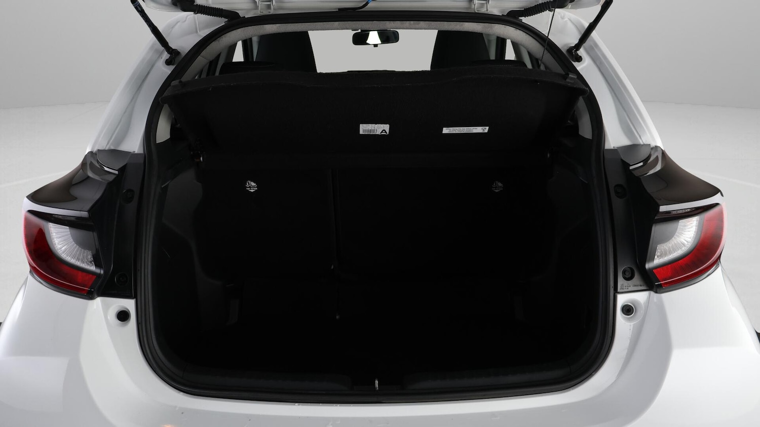 Used Toyota Yaris 2023 for sale - 76381245: Photo 16