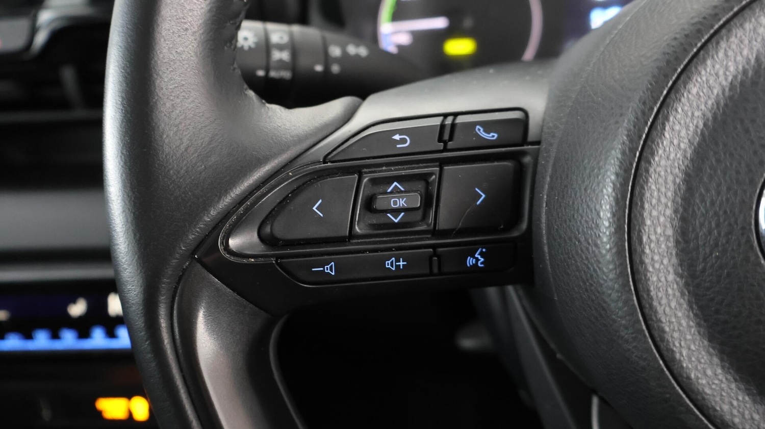 Used Toyota Yaris 2023 for sale - 76381245: Photo 22