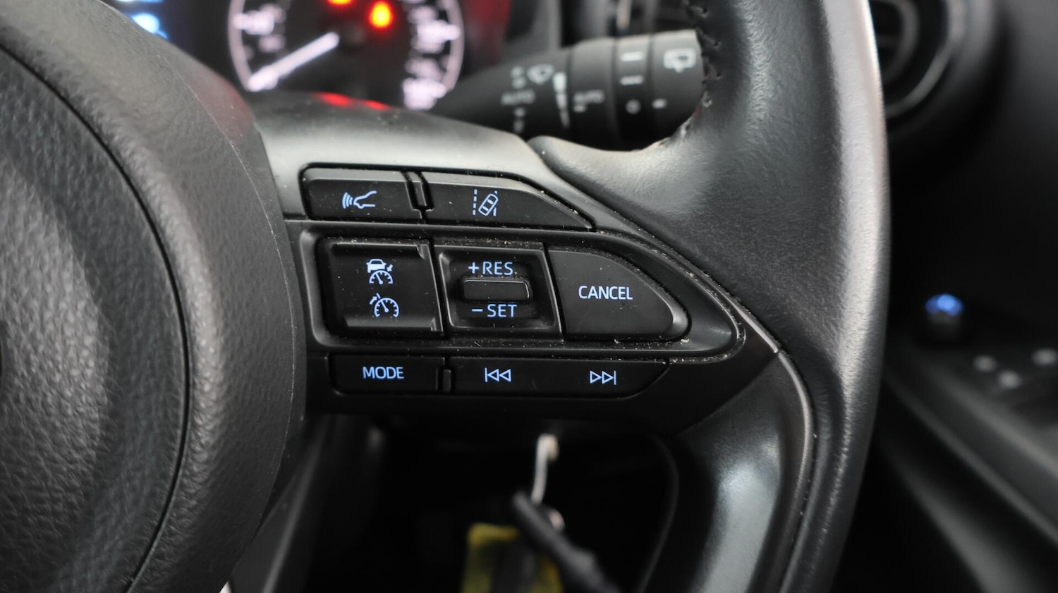 Used Toyota Yaris 2023 for sale - 76381245: Photo 23