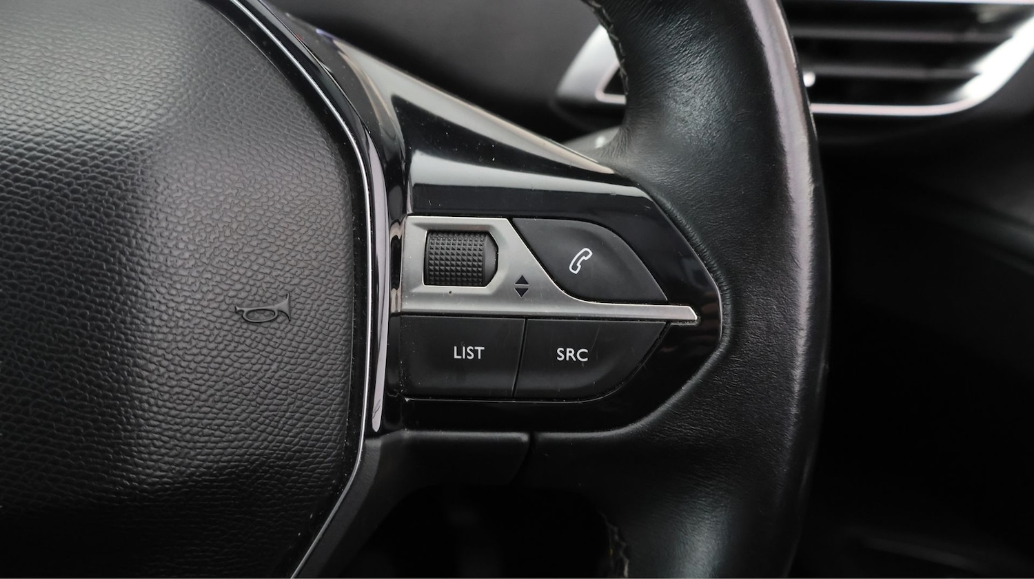 Used Peugeot 3008 2018 for sale - 77631145: Photo 23