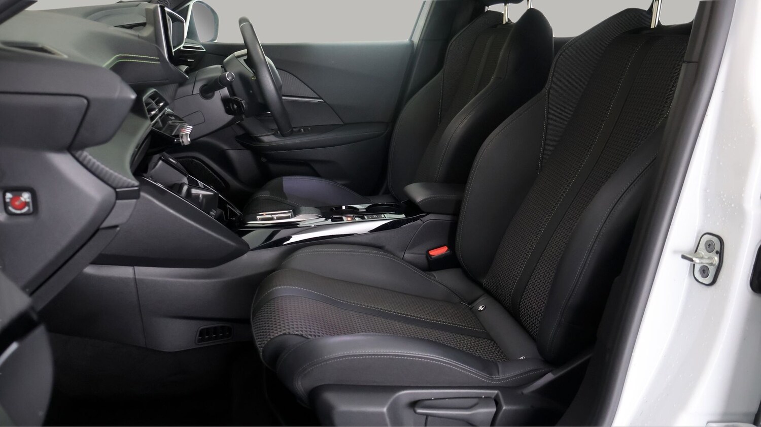 Used Peugeot 2008 2023 for sale - 77584796: Photo 14