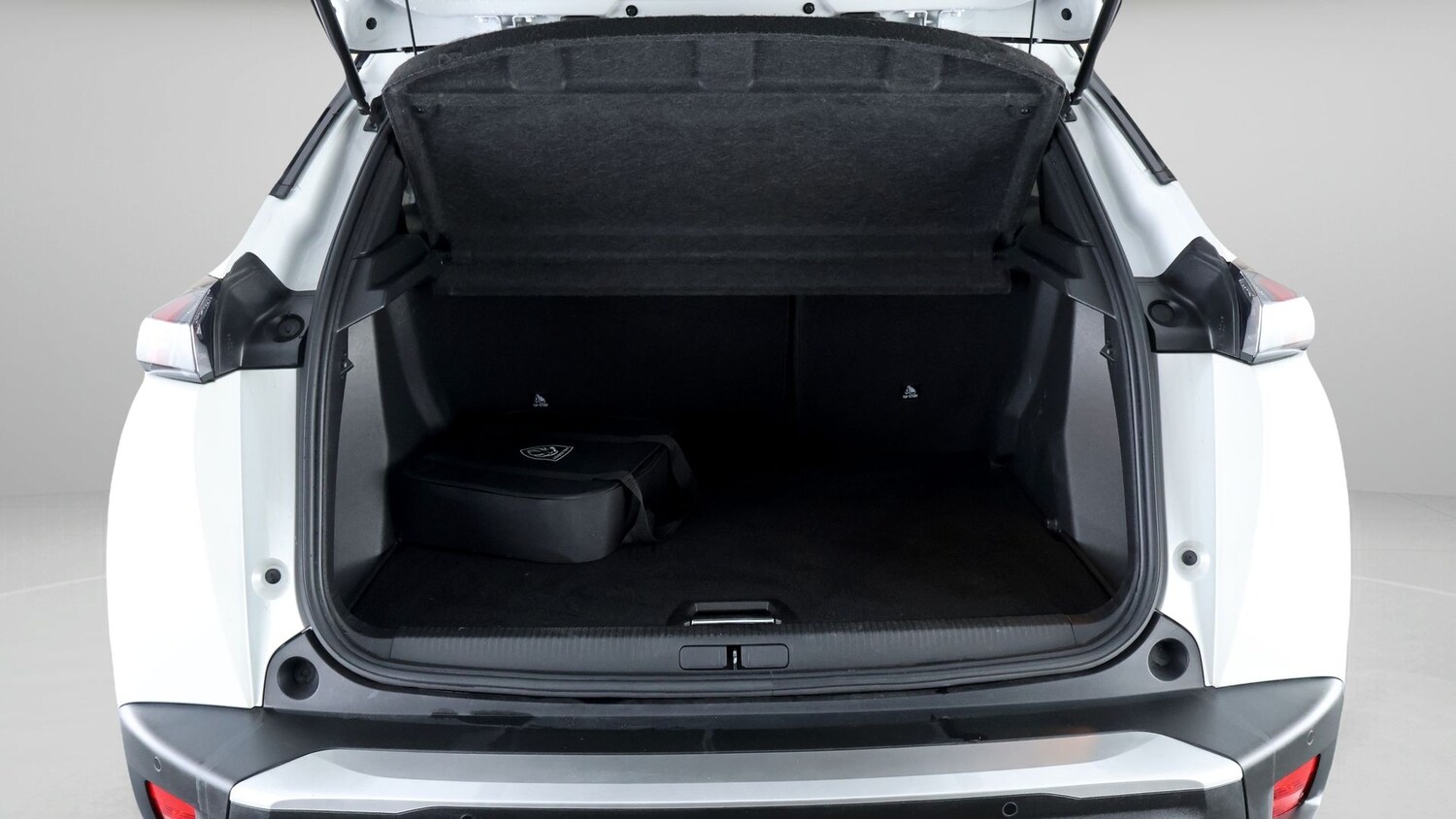 Used Peugeot 2008 2023 for sale - 77584796: Photo 17