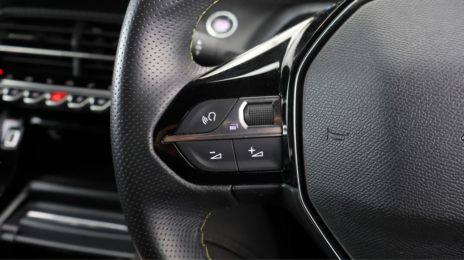 Used Peugeot 2008 2023 for sale - 77584796: Photo 23