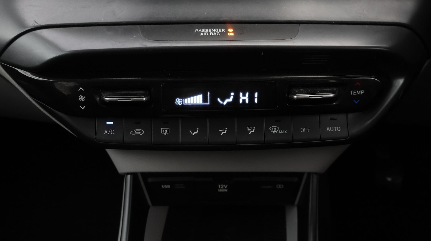 Used Hyundai i20 2021 for sale - 77609790: Photo 11