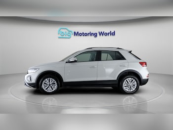 Used Volkswagen T-Roc 2023 for sale - 79187417: Photo