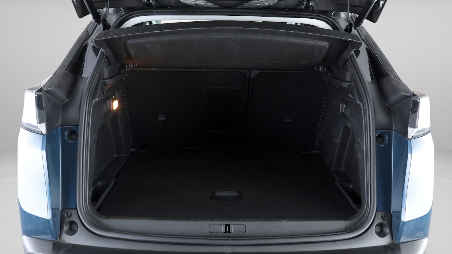 Used Peugeot 3008 2021 for sale - 77919177: Photo 17