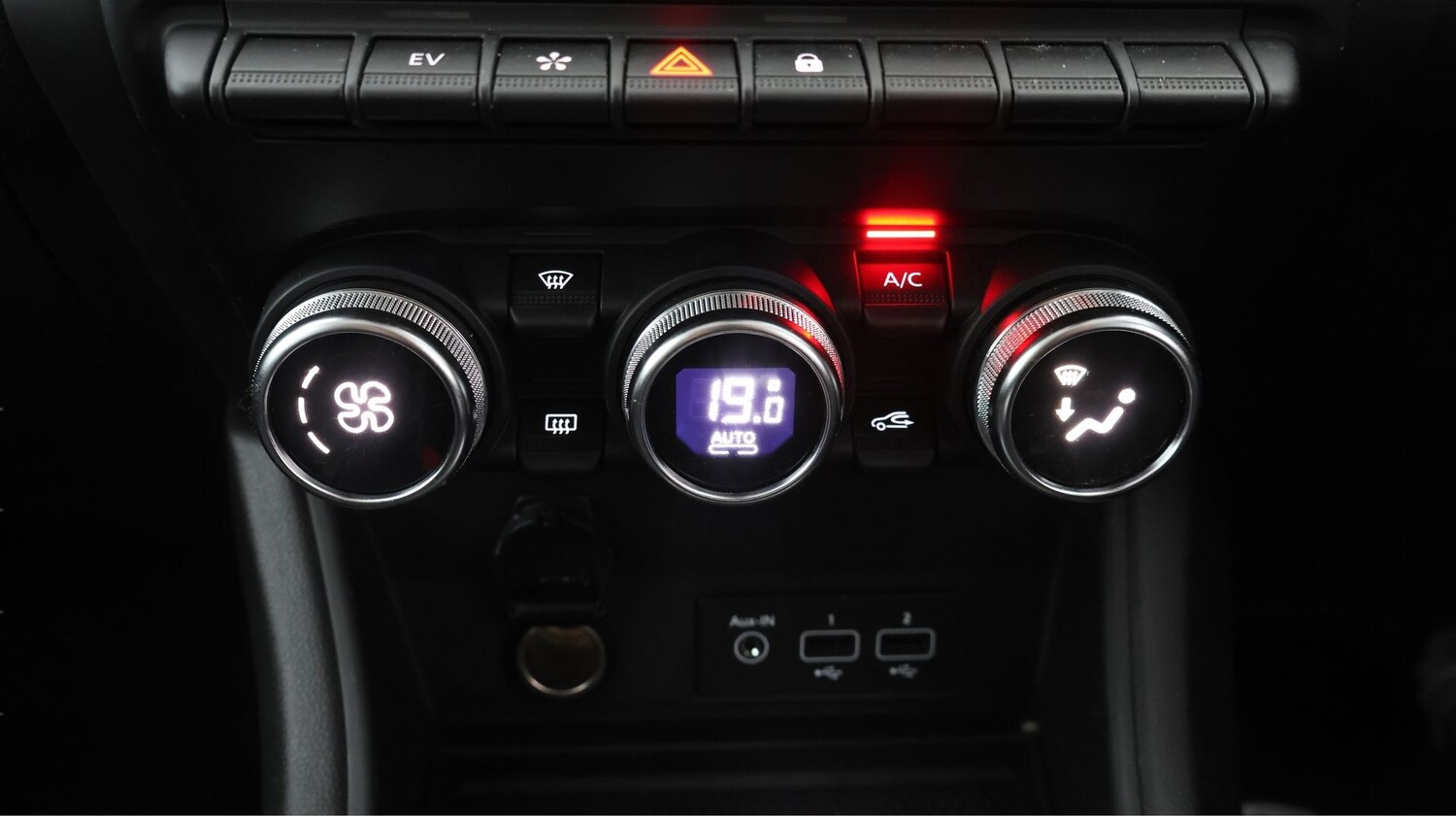 Used Renault Captur 2023 for sale - 77803325: Photo 11