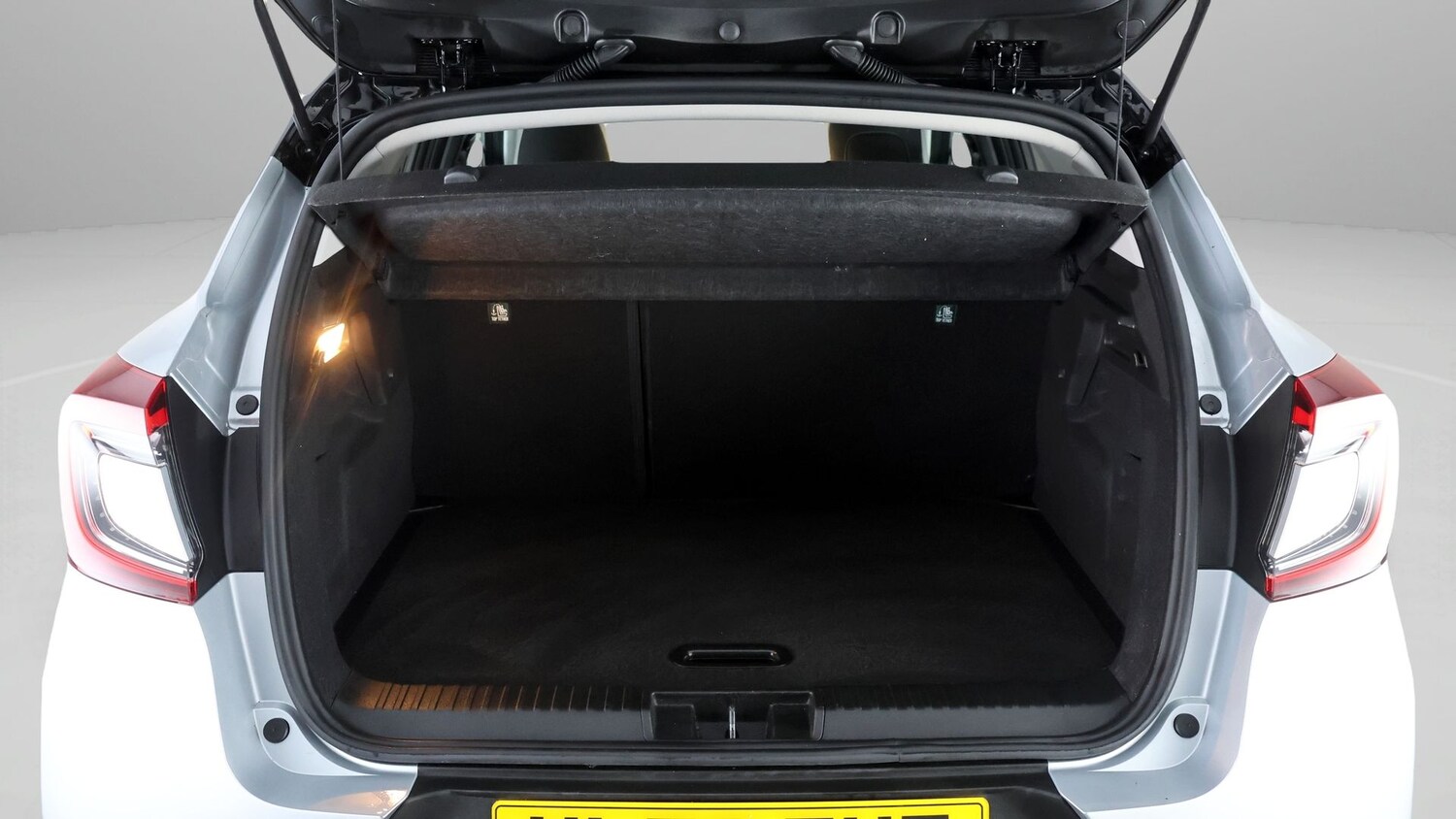 Used Renault Captur 2023 for sale - 77803325: Photo 16