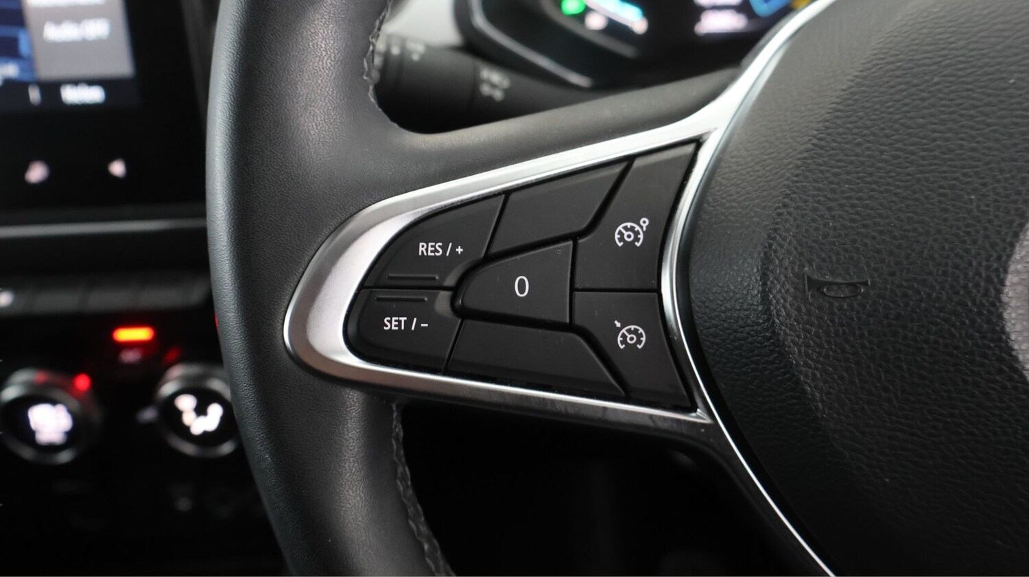 Used Renault Captur 2023 for sale - 77803325: Photo 19