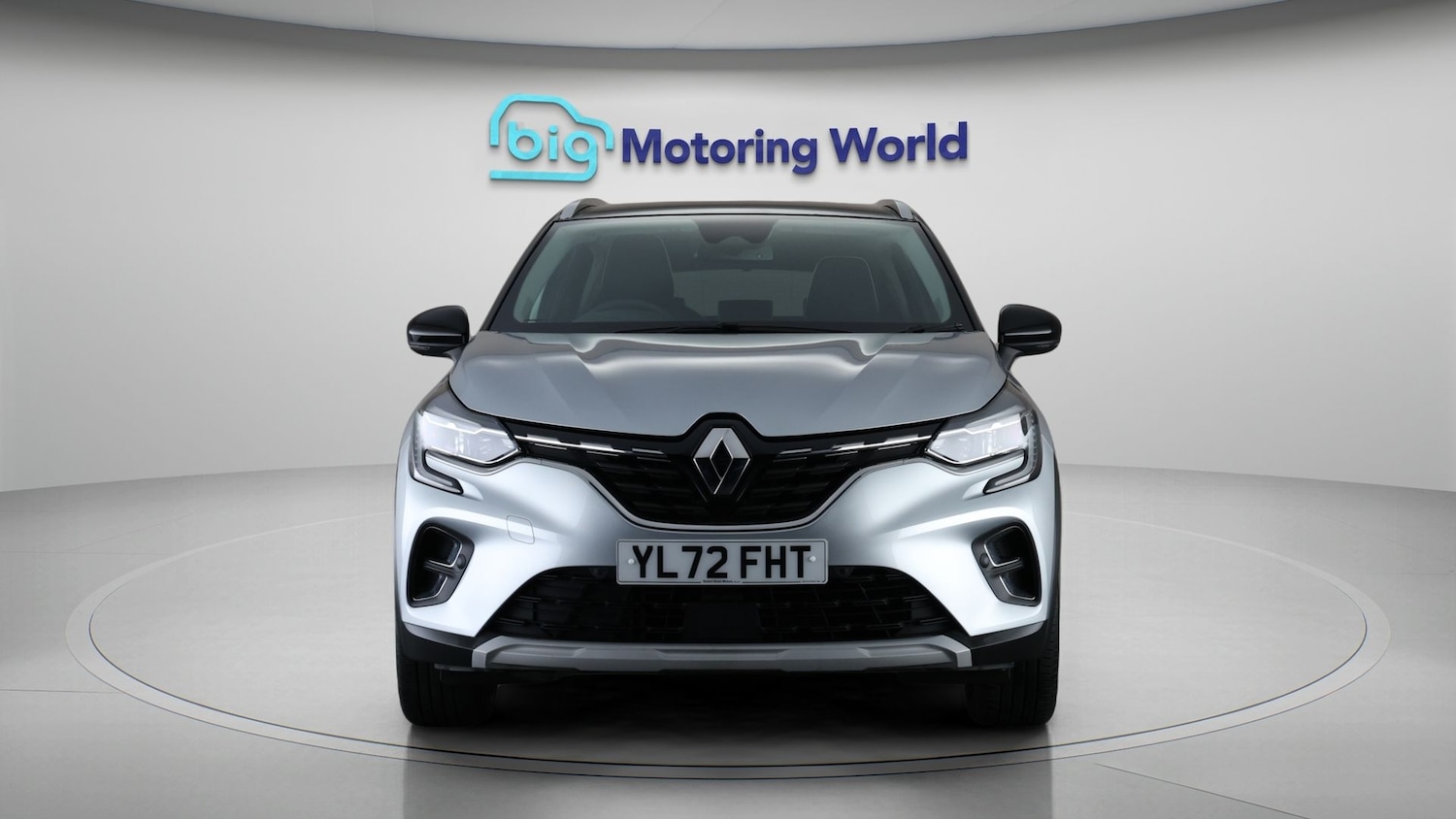 Used Renault Captur 2023 for sale - 77803325: Photo 2
