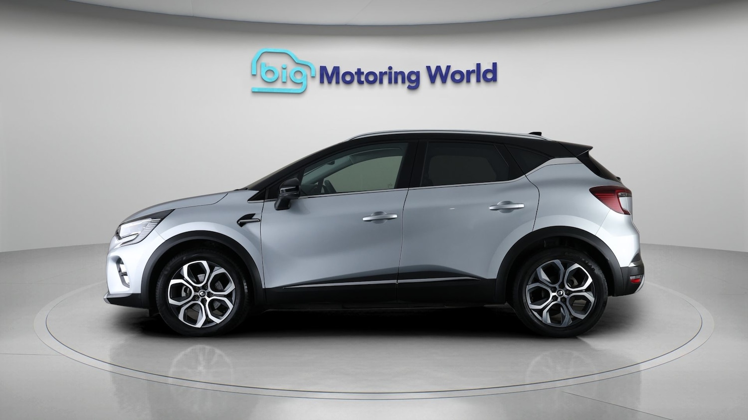 Used Renault Captur 2023 for sale - 77803325: Photo 4