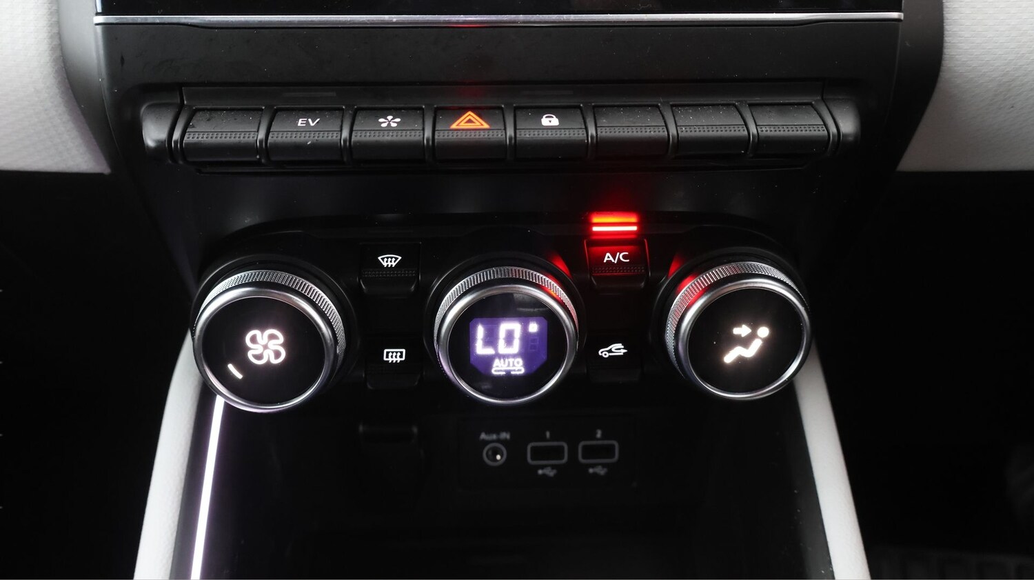 Used Renault Clio 2021 for sale - 77947218: Photo 11