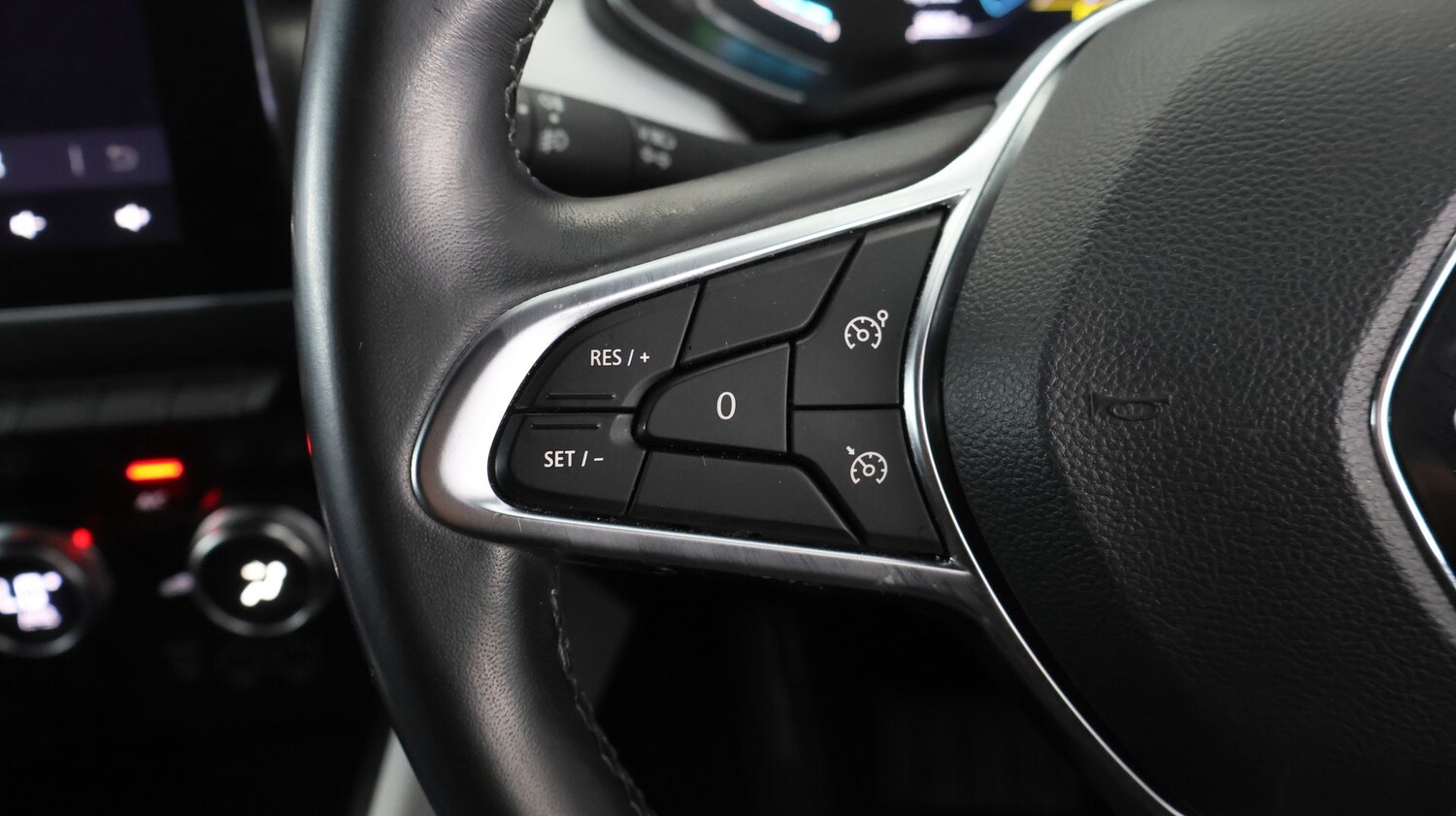 Used Renault Clio 2021 for sale - 77947218: Photo 21