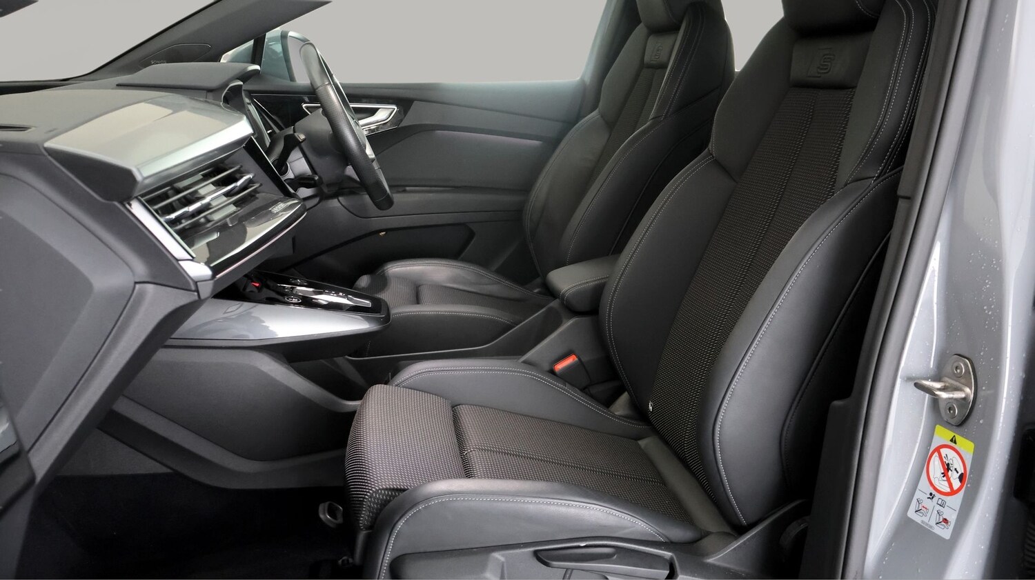 Used Audi Q4 e-tron 2023 for sale - 77497679: Photo 14