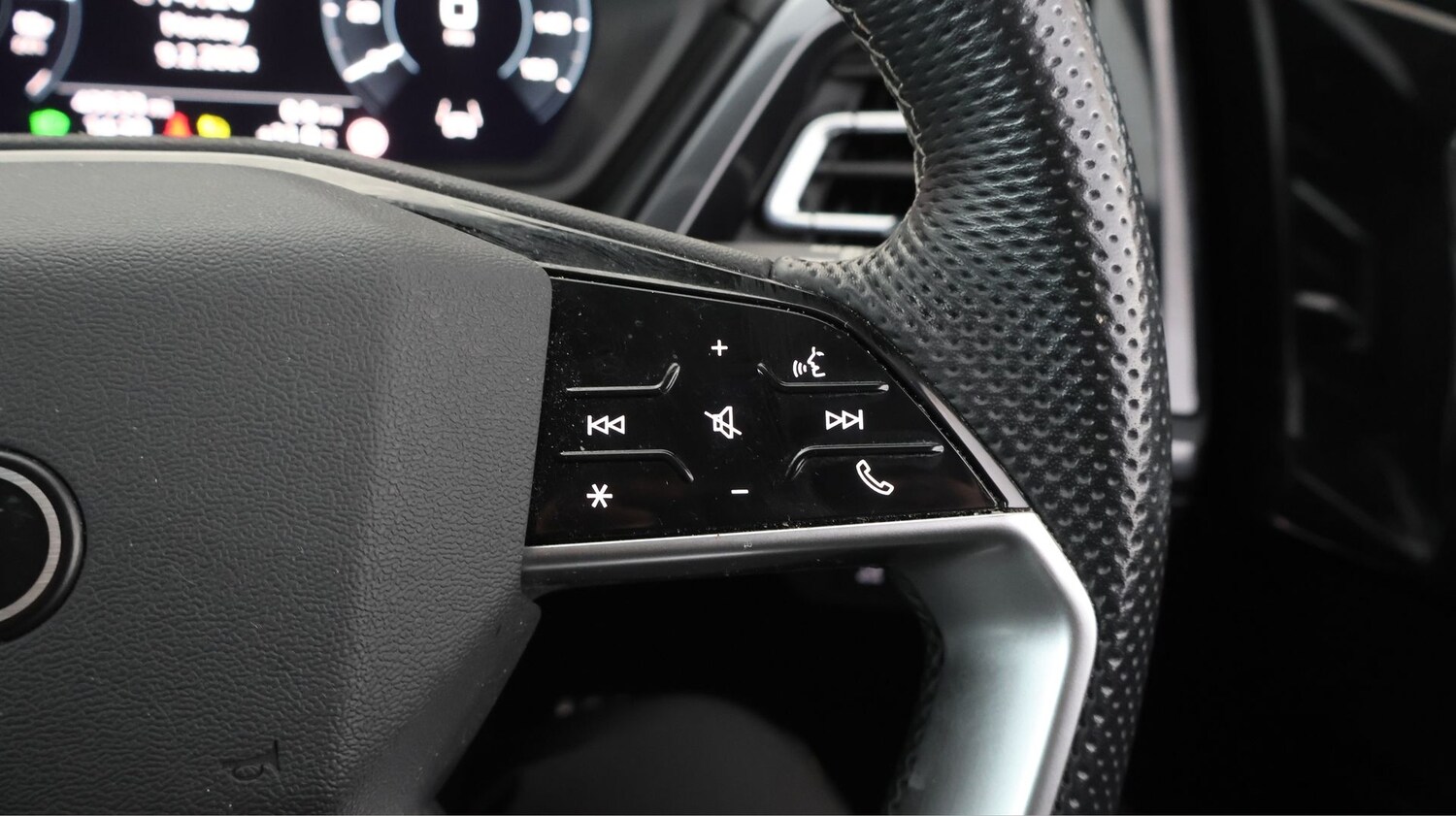 Used Audi Q4 e-tron 2023 for sale - 77497679: Photo 25