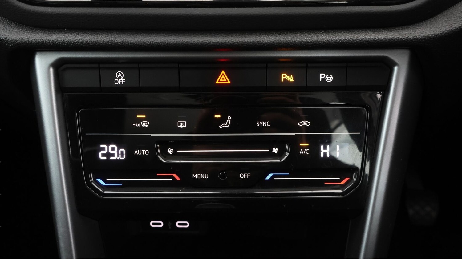 Used Volkswagen T-Roc 2022 for sale - 77638834: Photo 11