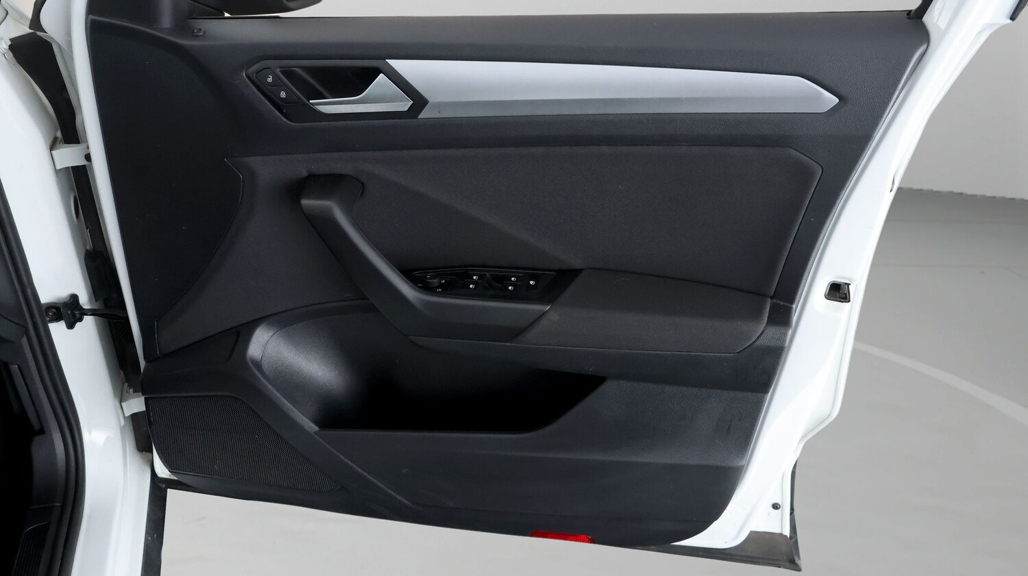 Used Volkswagen T-Roc 2022 for sale - 77638834: Photo 14