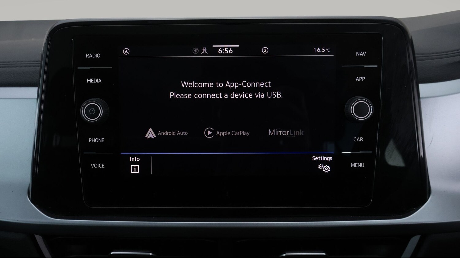 Used Volkswagen T-Roc 2022 for sale - 77638834: Photo 23