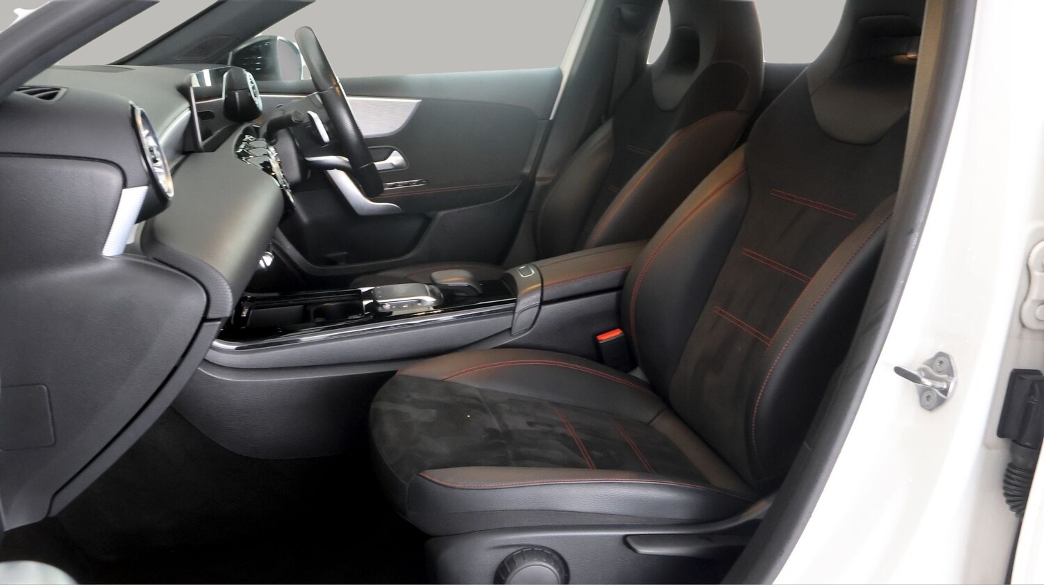 Used Mercedes-Benz A-Class for sale - 77668370: Photo 14