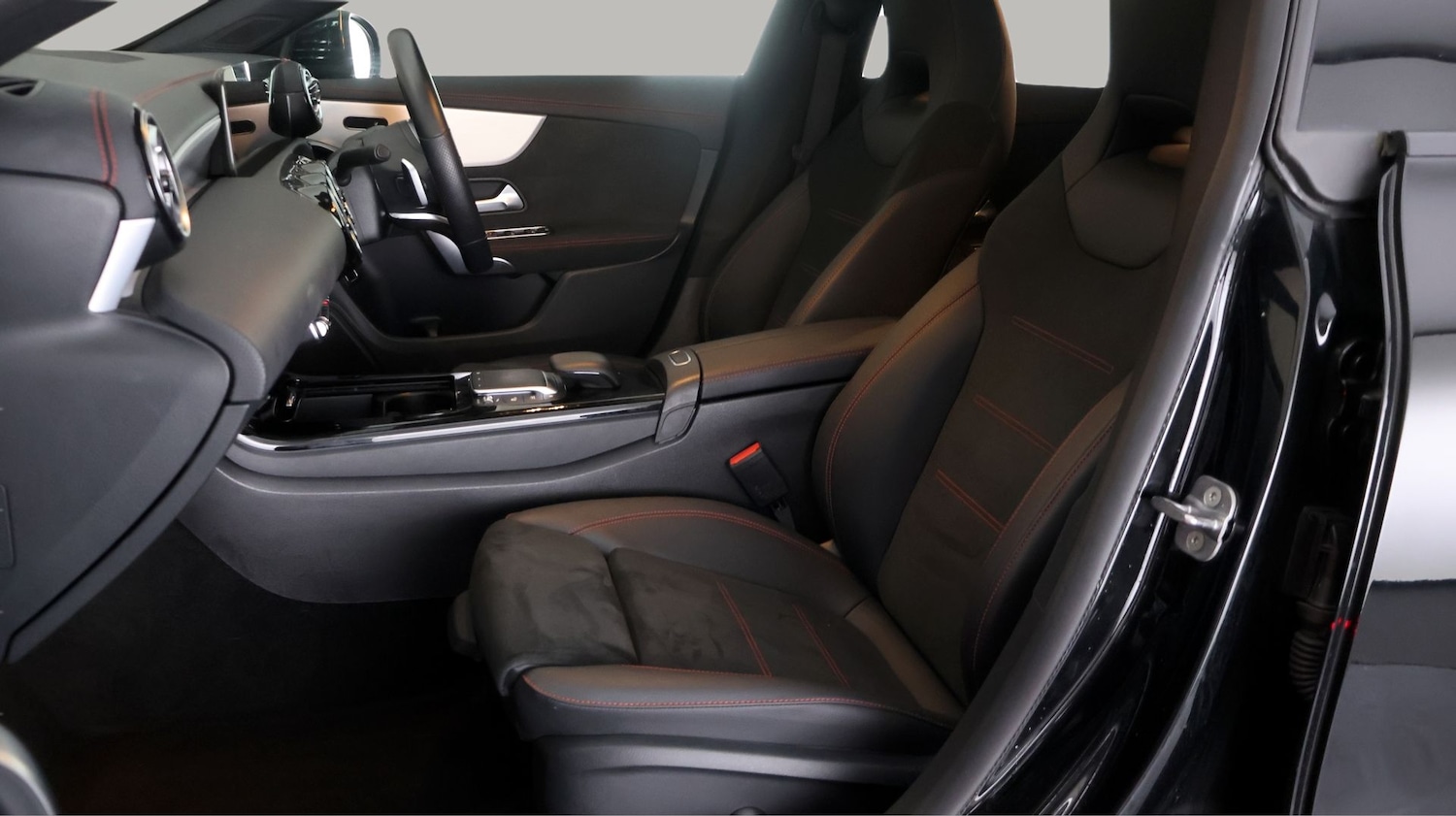 Used Mercedes-Benz CLA 2023 for sale - 77846358: Photo 14