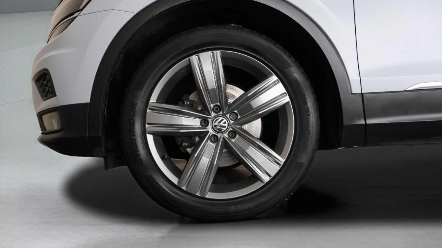 Used Volkswagen Tiguan 2018 for sale - 76314600: Photo 18