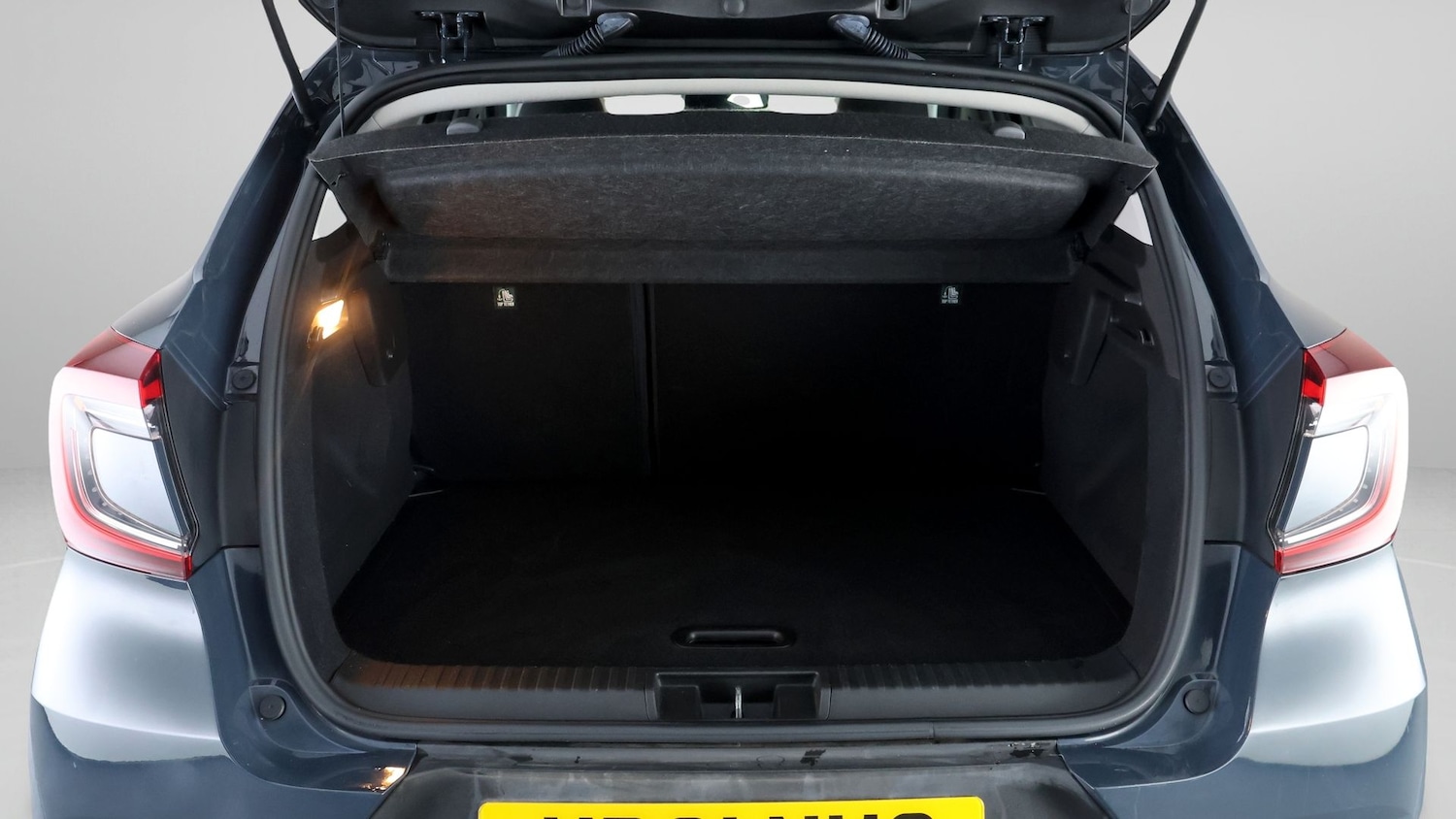 Used Renault Captur 2021 for sale - 77610526: Photo 16