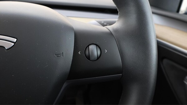 Used Tesla Model Y 2023 for sale - 76175489: Photo 24