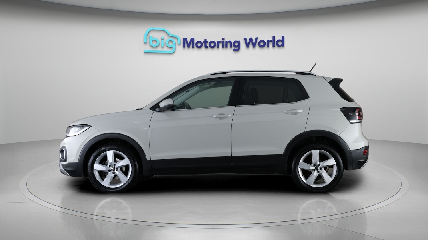 Used Volkswagen T-Cross 2022 for sale - 77329340: Photo 4