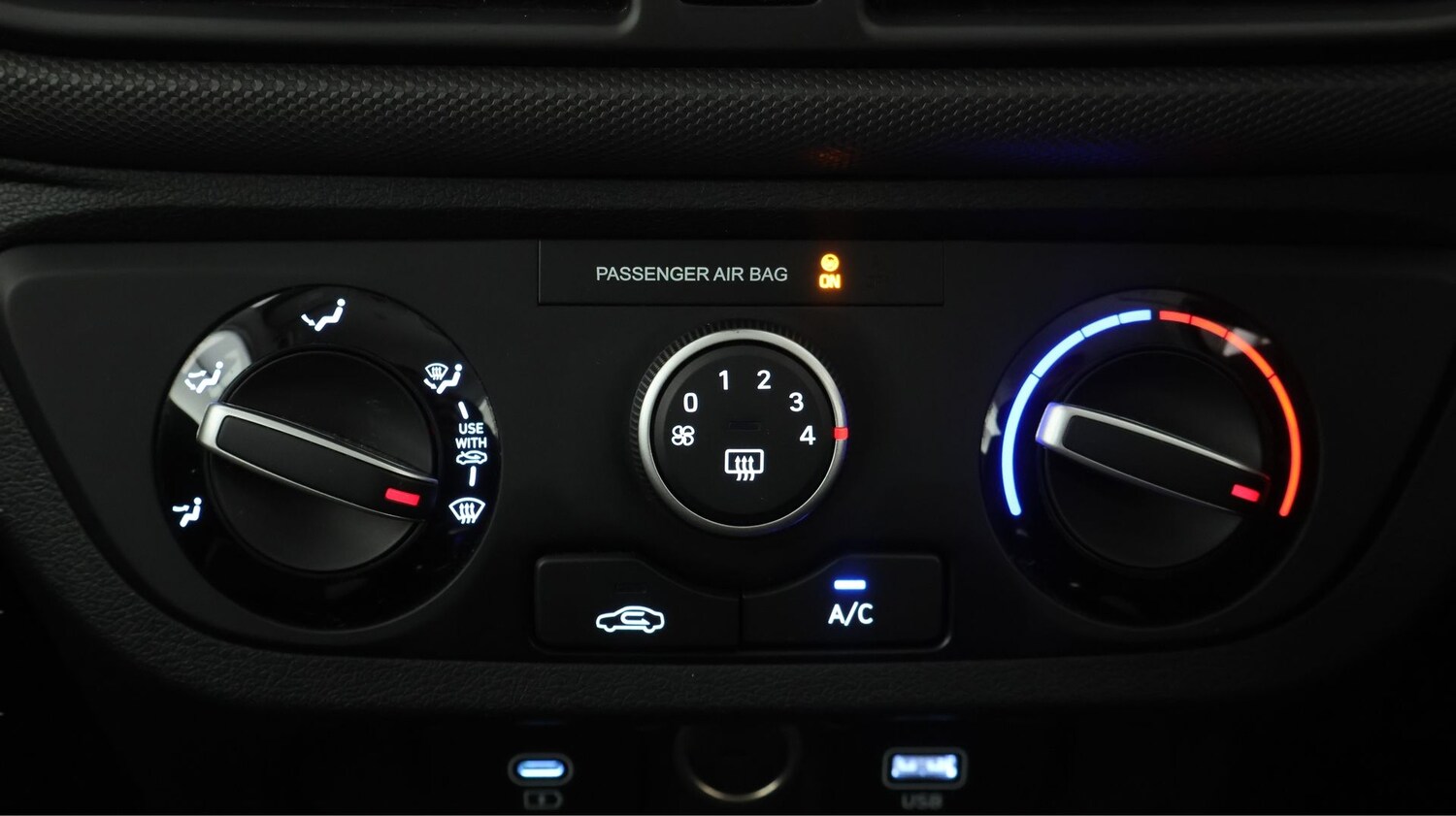 Used Hyundai i10 2024 for sale - 78088757: Photo 11