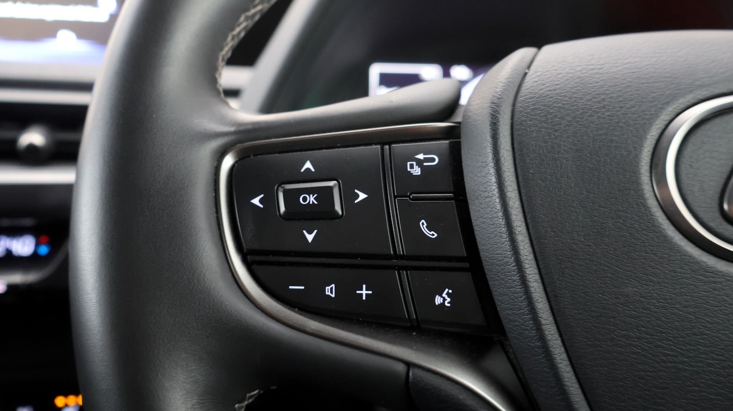 Used Lexus UX 2023 for sale - 77240343: Photo 21