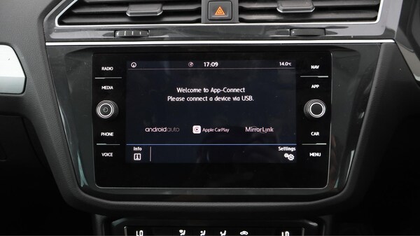 Used Volkswagen Tiguan 2020 for sale - 76099560: Photo 24