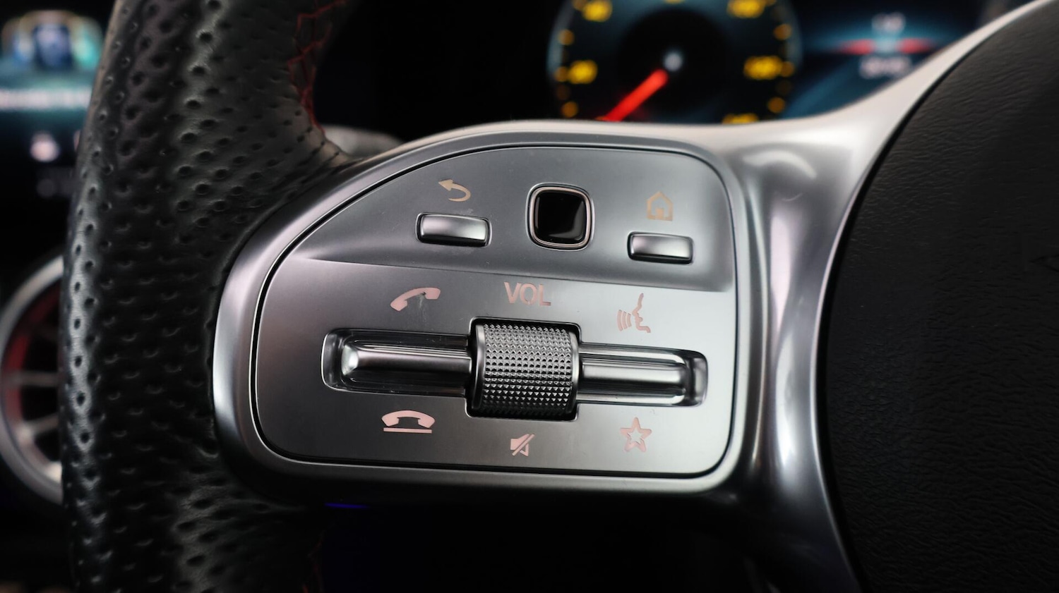 Used Mercedes-Benz EQB 2022 for sale - 76666634: Photo 24