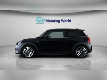 Used MINI Hatch 2021 for sale - 77917160: Photo