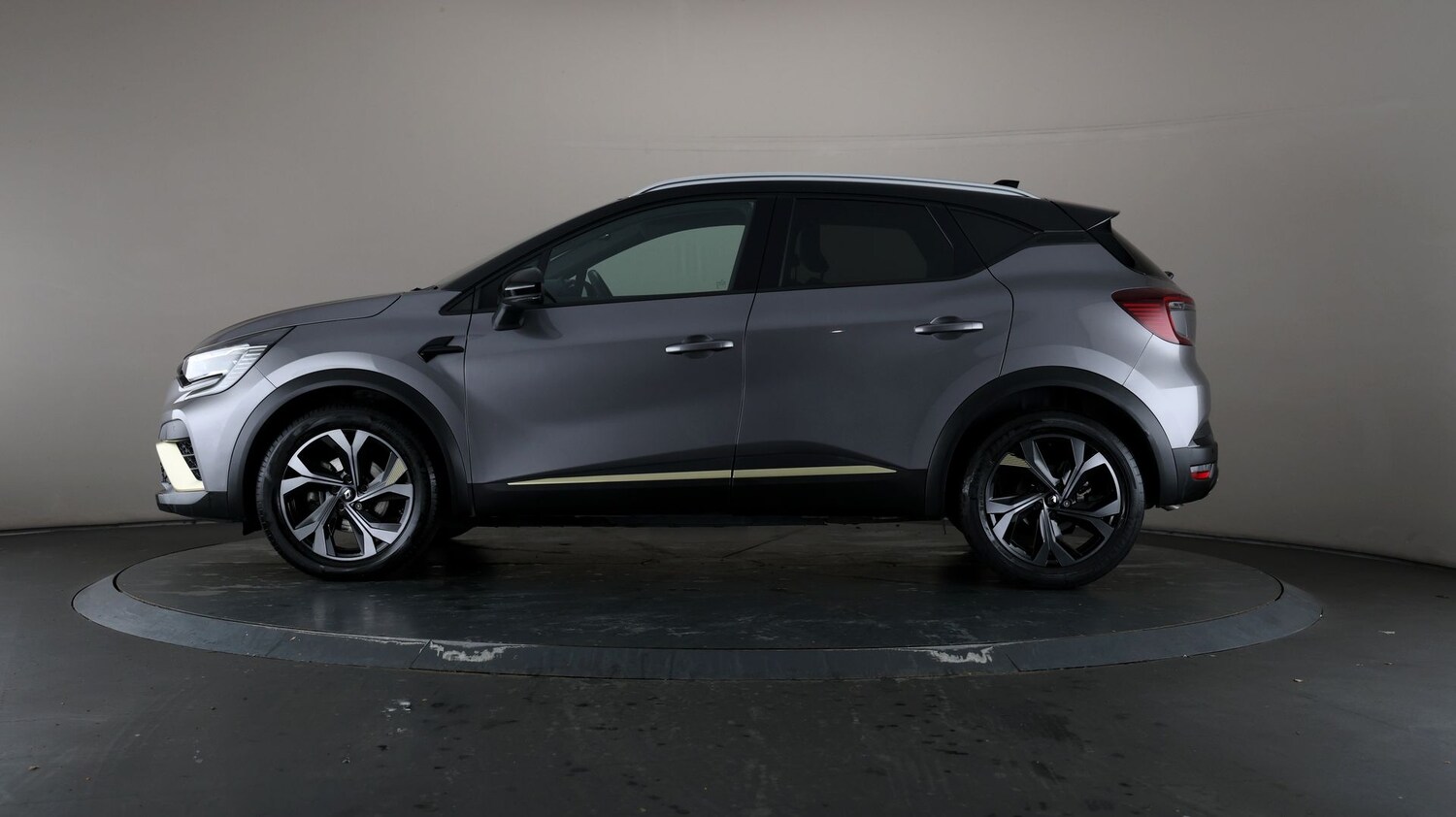 Used Renault Captur for sale - 76809598: Photo 29