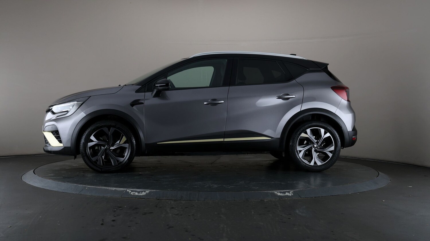 Used Renault Captur for sale - 76809598: Photo 30