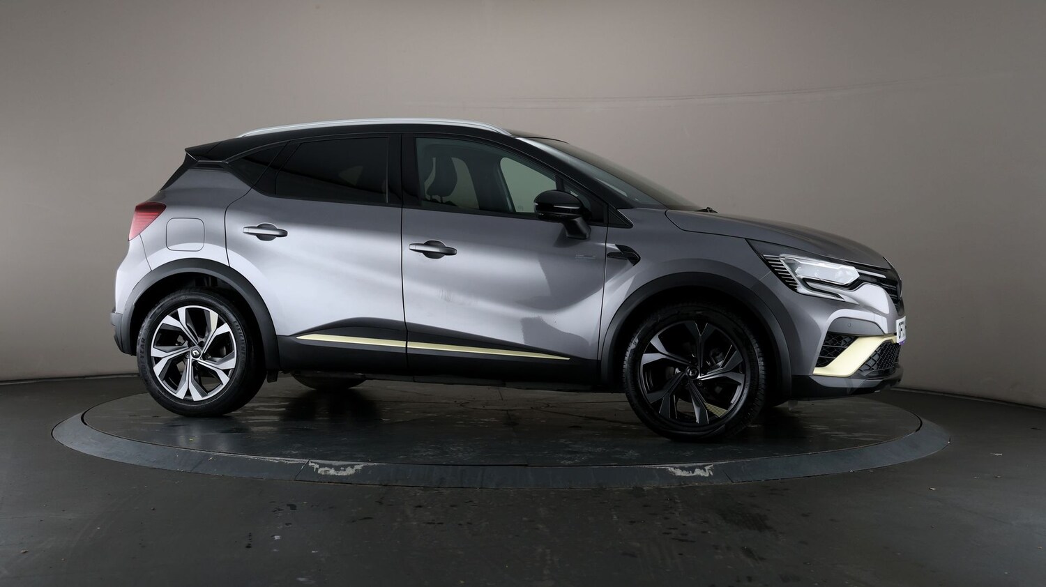 Used Renault Captur for sale - 76809598: Photo 50
