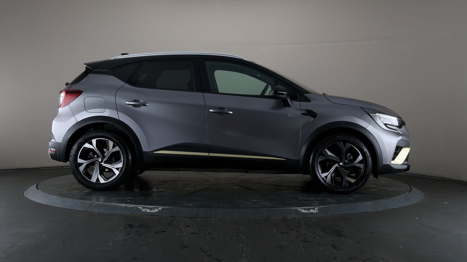 Used Renault Captur for sale - 76809598: Photo 52