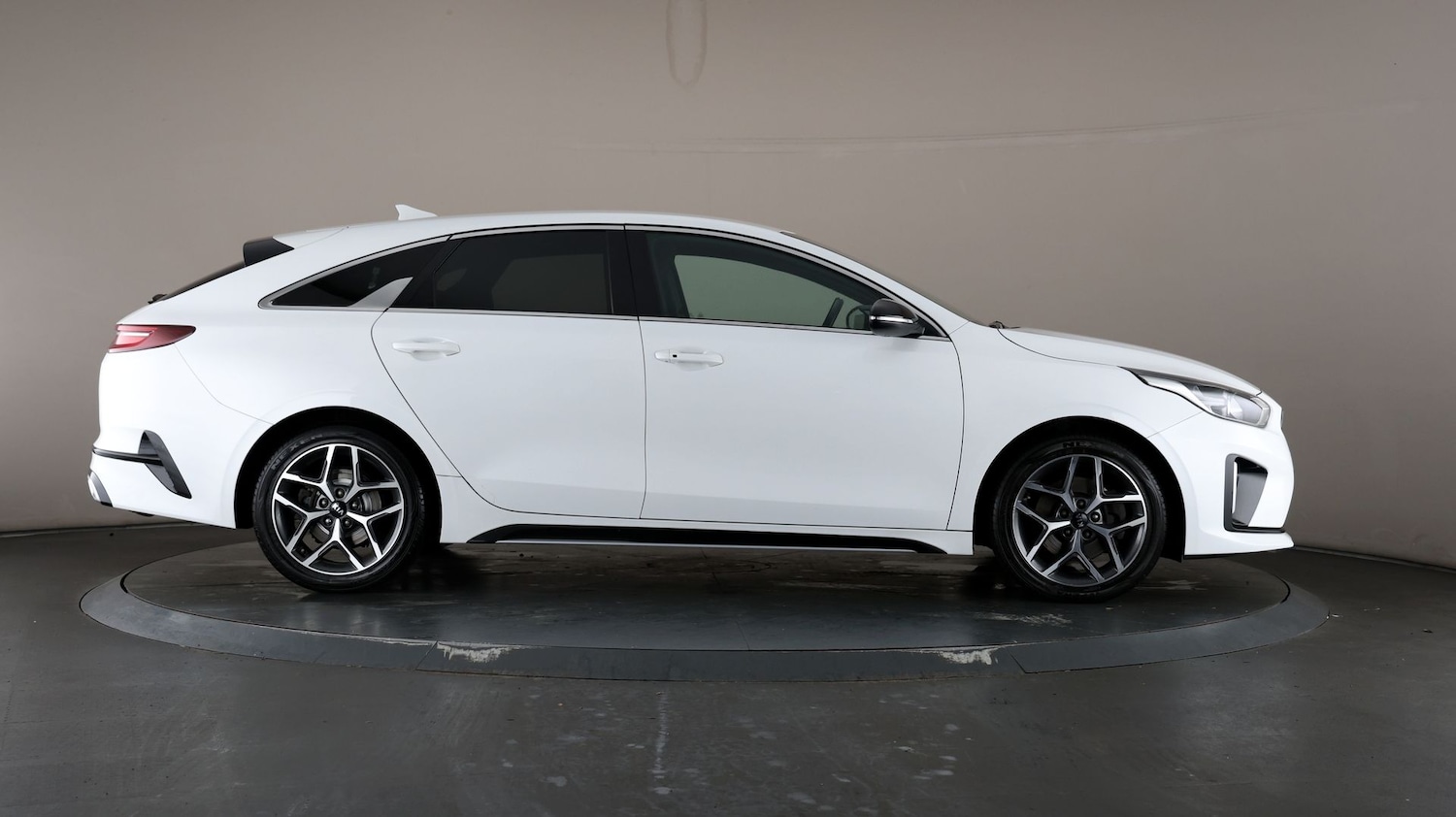 Used Kia Pro Ceed for sale - 76811100: Photo 50