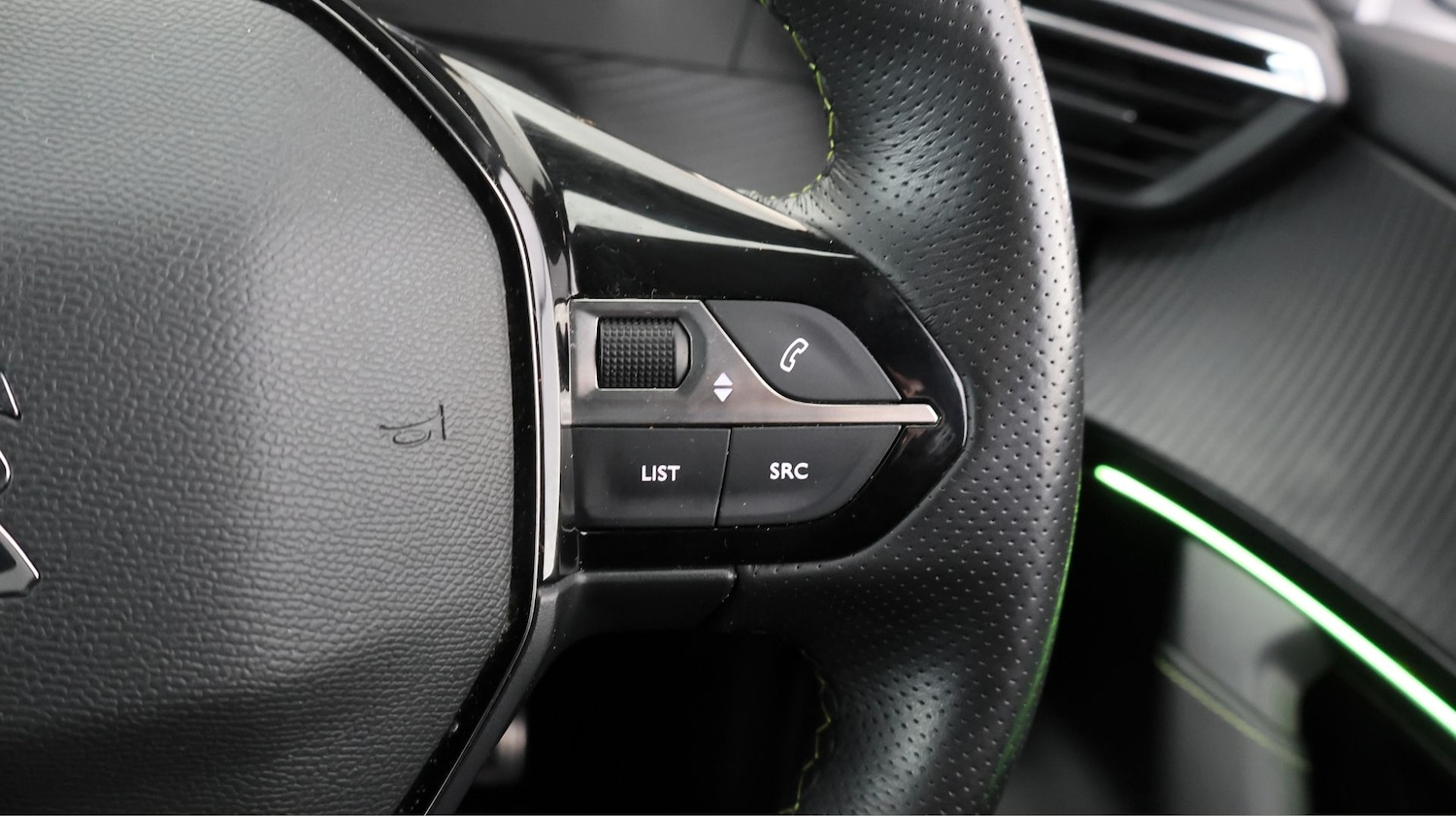 Used Peugeot E-2008 2022 for sale - 77428935: Photo 24