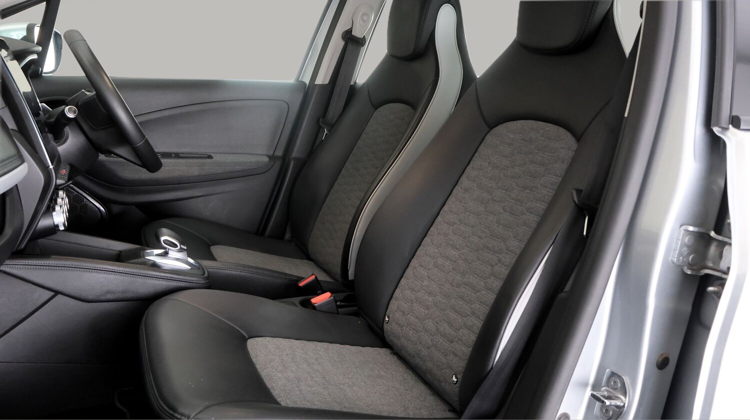 Used Renault Zoe 2020 for sale - 77746650: Photo 14