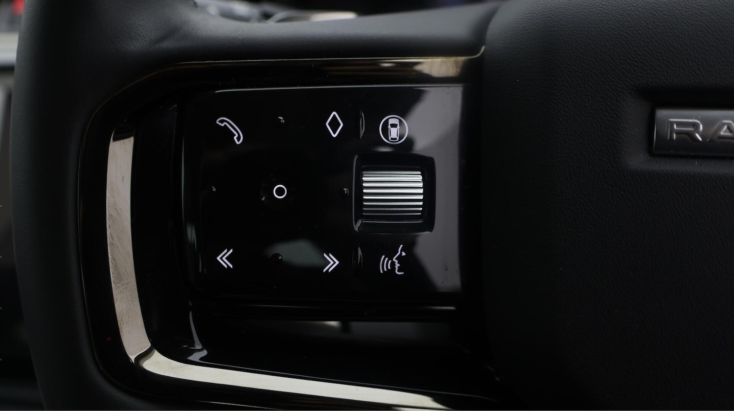 Used Land Rover Range Rover Evoque 2024 for sale - 76572818: Photo 22