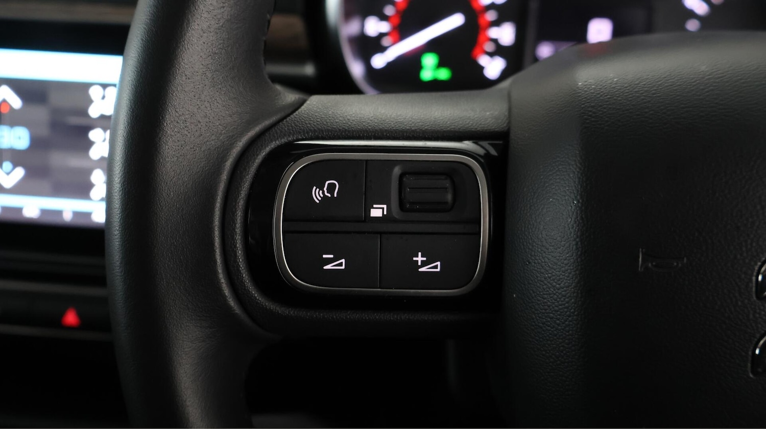 Used Citroen C3 2023 for sale - 76498918: Photo 21