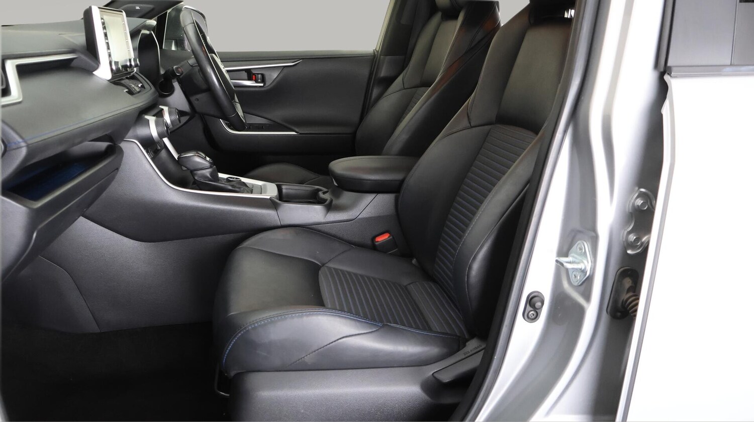 Used Toyota RAV4 for sale - 76727227: Photo 15