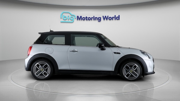 Used MINI Electric Hatch 2022 for sale - 76200750: Photo 8