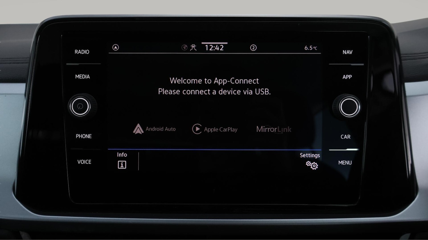 Used Volkswagen T-Roc 2022 for sale - 76700878: Photo 24