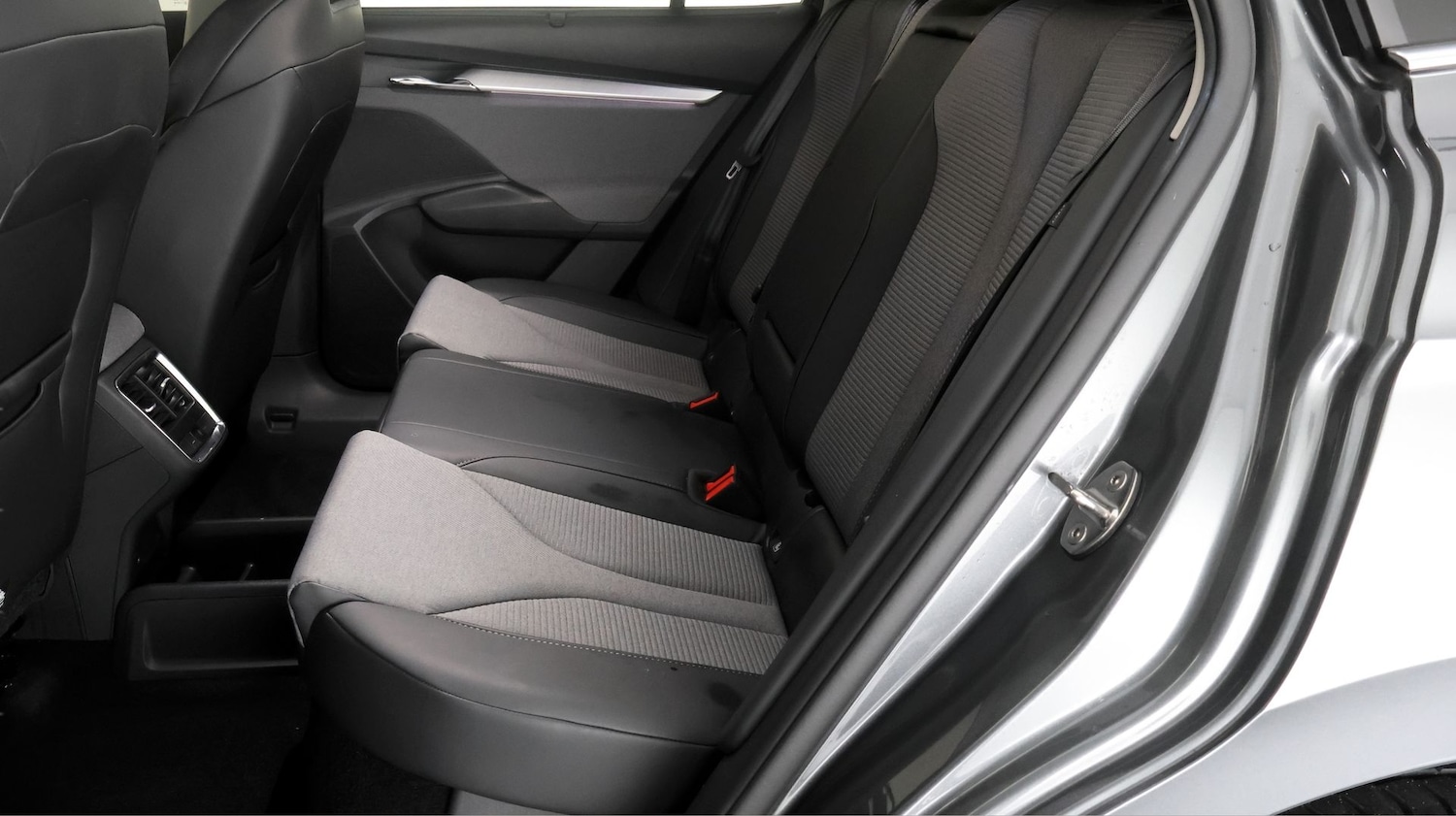 Used Skoda Enyaq 2024 for sale - 77637038: Photo 15