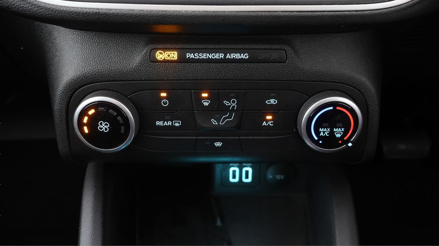 Used Ford Focus 2021 for sale - 78123835: Photo 11